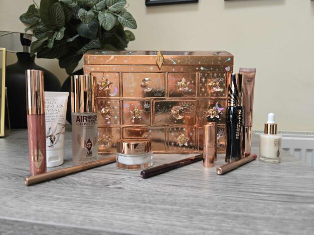 Charlotte Tilbury Beauty Treasure Chest — 12-Piece Luxury Beauty Set